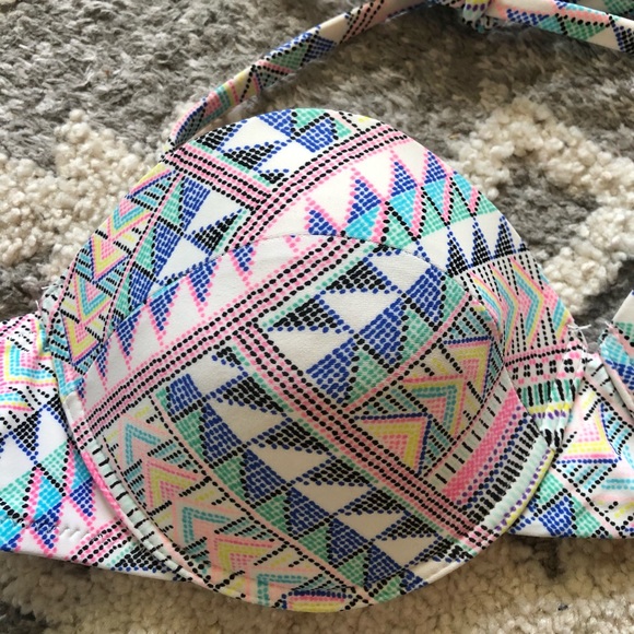 Xhilaration large strapless bikini push up top - Picture 2 of 9